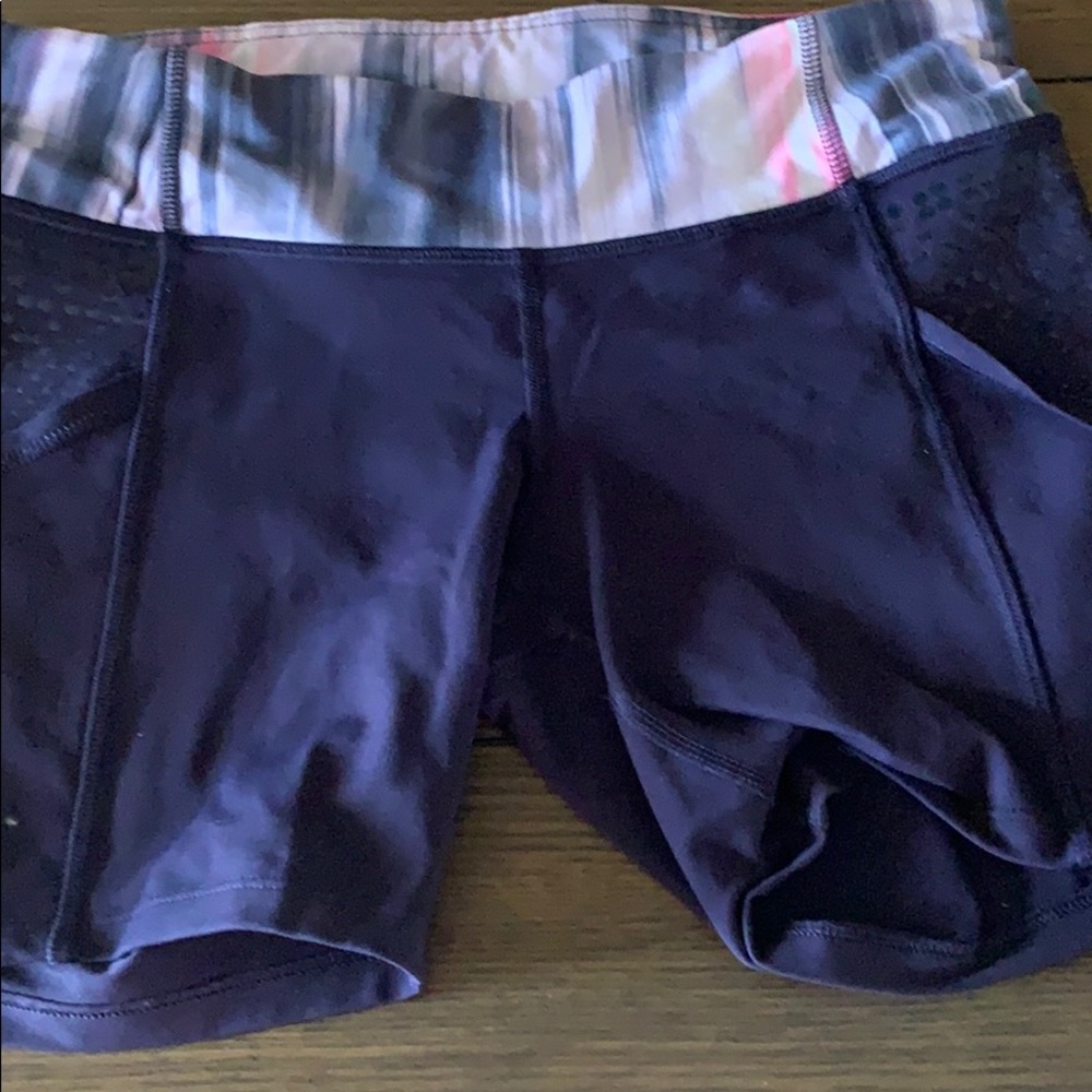 Lululemon size 8 4 inch biker short
